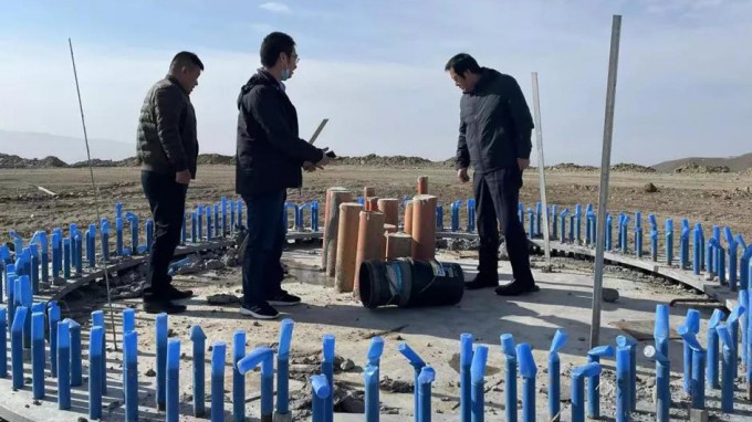 水電設計院督查白銀平川區(qū)西格拉灘20兆瓦分散式風電總承包(EPC)項目復工復產工作