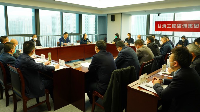 馬明在復(fù)工復(fù)產(chǎn)穩(wěn)增長調(diào)度會(huì)上強(qiáng)調(diào)：以等不起慢不得的緊迫感做實(shí)做細(xì)復(fù)工復(fù)產(chǎn)，以謀得實(shí)干得好的責(zé)任感統(tǒng)籌部署年底沖刺和明年重點(diǎn)工作