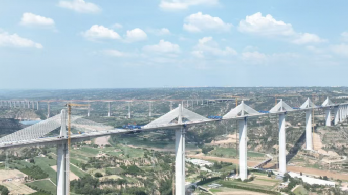 甘肅工程咨詢集團監(jiān)理項目取得重大突破：國內(nèi)黃土地區(qū)跨度最大 甘肅馬蓮河特大橋邊跨順利合龍